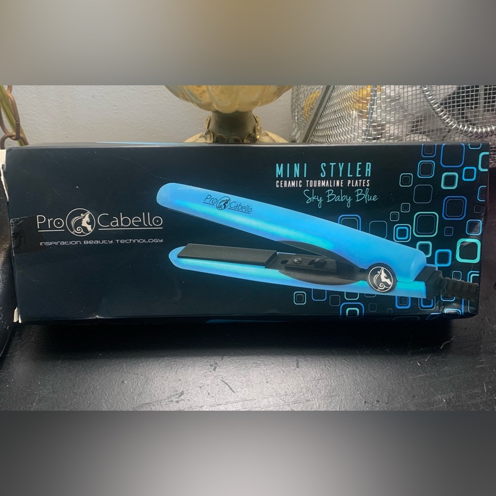 NEW Pro Cabello Mini Styler w/ Ceramic Tourmaline Plates -Flat Iron
